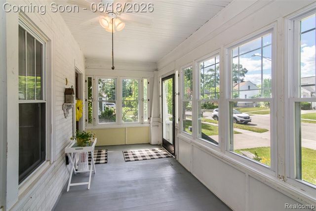 140 E Lawrence Avenue, Royal Oak, MI 48073