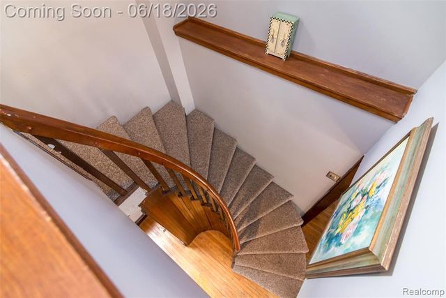 140 E Lawrence Avenue, Royal Oak, MI 48073