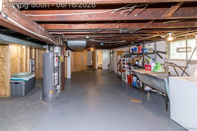 140 E Lawrence Avenue, Royal Oak, MI 48073