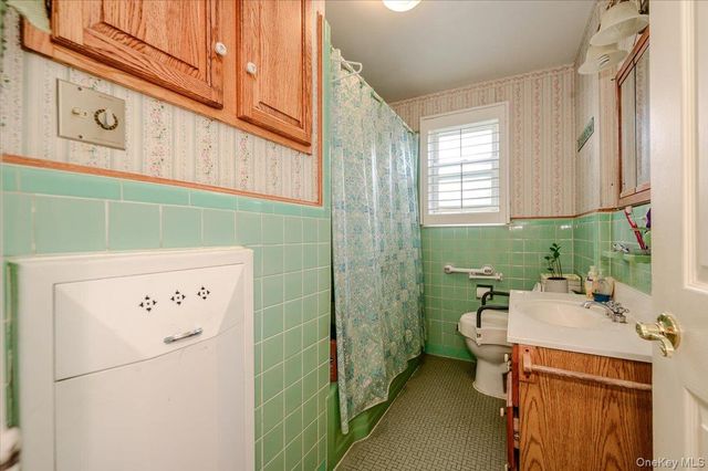 1170 Park Street, East Atlantic Beach, NY 11561