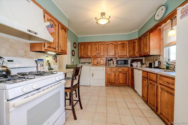 1170 Park Street, East Atlantic Beach, NY 11561