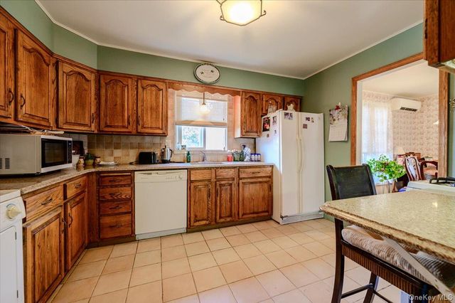 1170 Park Street, East Atlantic Beach, NY 11561