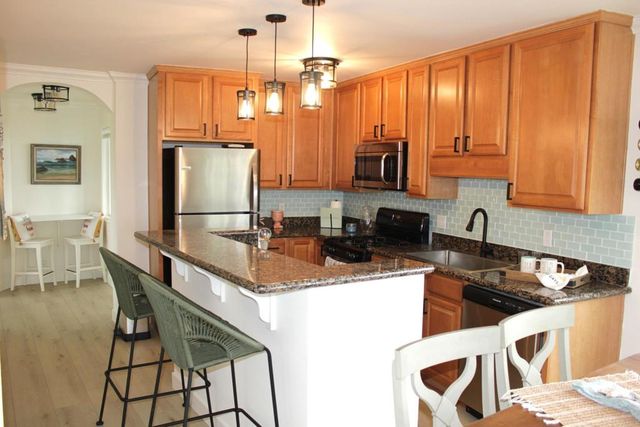 1365 Seacoast Dr E, Imperial Beach, CA 91932