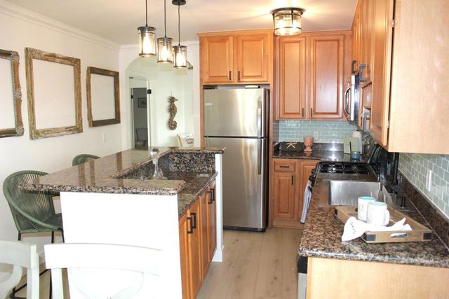 1365 Seacoast Dr E, Imperial Beach, CA 91932