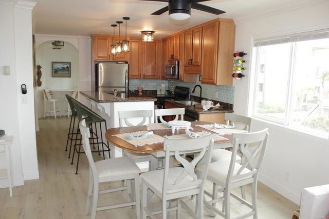 1365 Seacoast Dr E, Imperial Beach, CA 91932