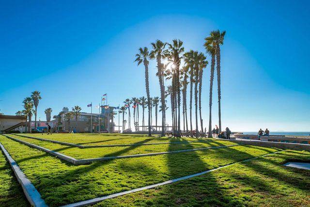 1365 Seacoast Dr E, Imperial Beach, CA 91932