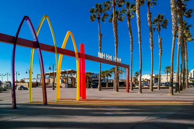 1365 Seacoast Dr E, Imperial Beach, CA 91932