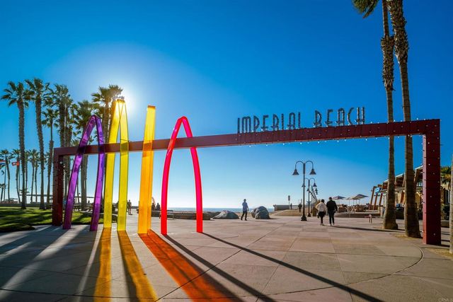 1365 Seacoast Dr E, Imperial Beach, CA 91932