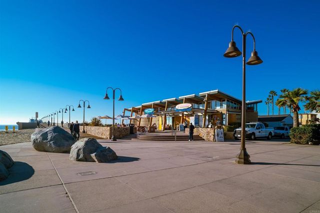 1365 Seacoast Dr E, Imperial Beach, CA 91932