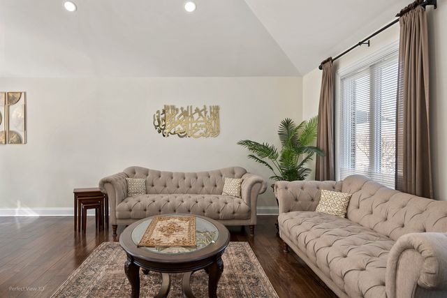 15236 Windsor Drive, Orland Park, IL 60462