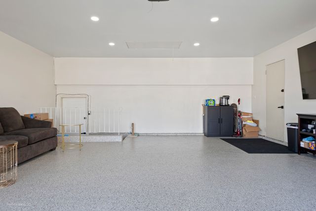 15236 Windsor Drive, Orland Park, IL 60462