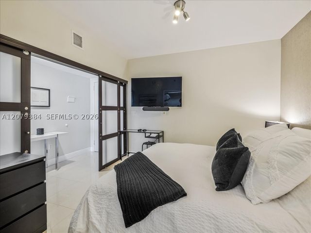 1830 S Ocean Dr 5009, Hallandale Beach, FL 33009