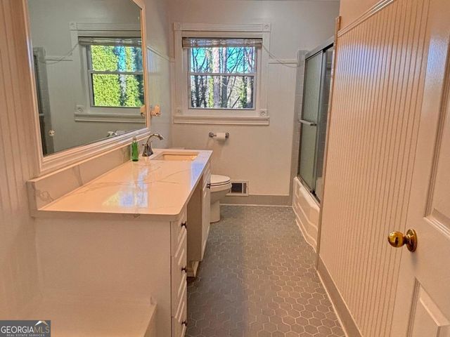 2649 Headland Drive, East Point, GA 30344