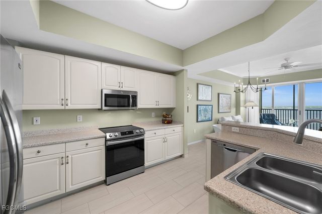 2797 1st ST 1304, Fort Myers, FL 33916