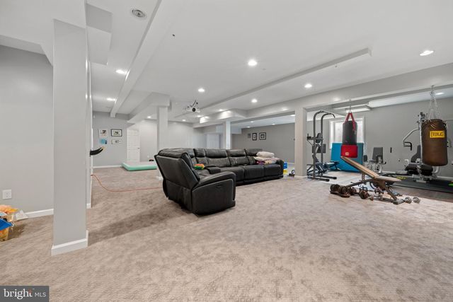 109 BRAEBANK LN, Bryn Mawr, PA 19010