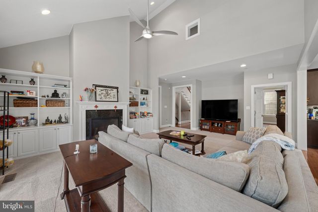 109 BRAEBANK LN, Bryn Mawr, PA 19010