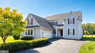 109 BRAEBANK LN, Bryn Mawr, PA 19010