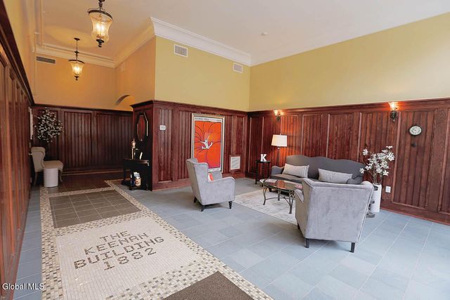 256 Broadway 302, Troy, NY 12180