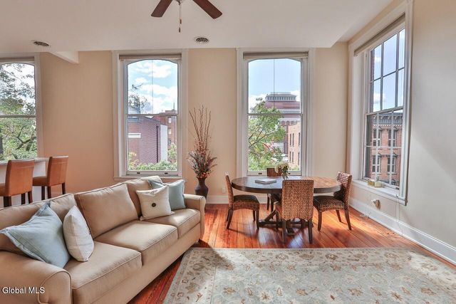 256 Broadway 302, Troy, NY 12180