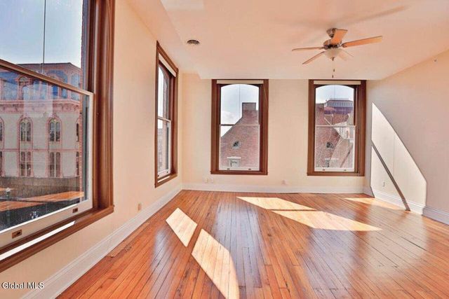 256 Broadway 302, Troy, NY 12180