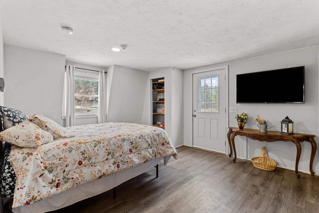 342 Lyndeborough Road, New Boston, NH 03070