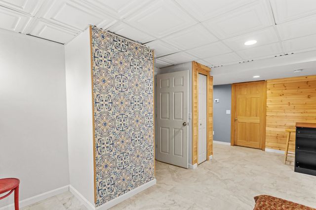 342 Lyndeborough Road, New Boston, NH 03070