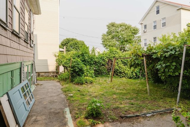194 Coffin Ave, New Bedford, MA 02746