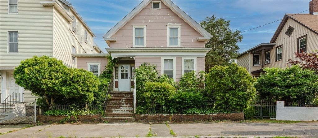 194 Coffin Ave, New Bedford, MA 02746