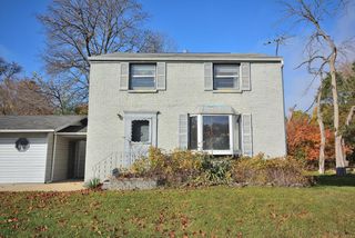 2365 N Calhoun ROAD, Brookfield, WI 53005