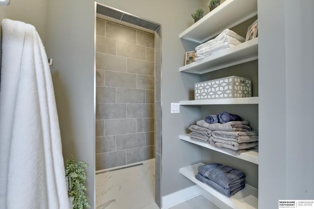 3020 S 209th Court, Omaha, NE 68022