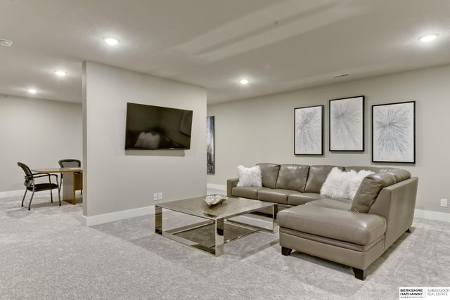 3020 S 209th Court, Omaha, NE 68022