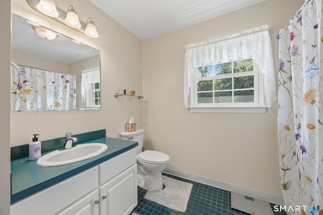 82 Nicole Drive, Naugatuck, CT 06770