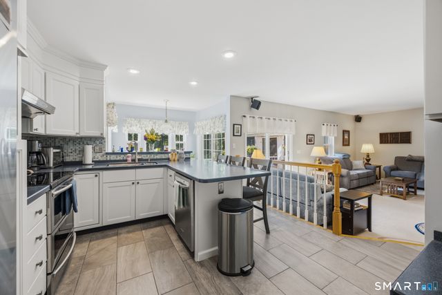 82 Nicole Drive, Naugatuck, CT 06770