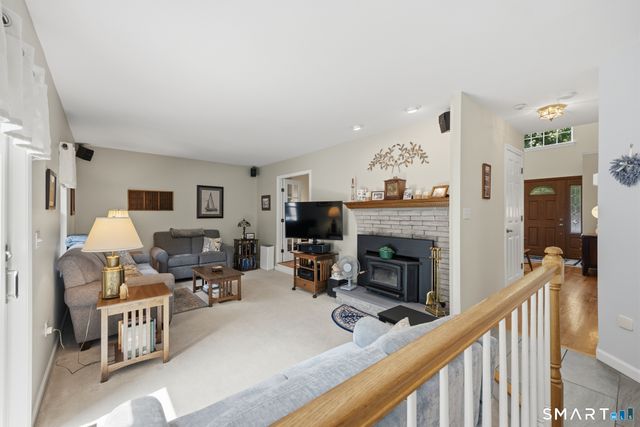 82 Nicole Drive, Naugatuck, CT 06770