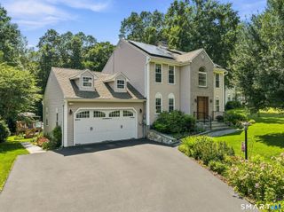 82 Nicole Drive, Naugatuck, CT 06770