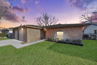 16607 Barcelona Drive, Friendswood, TX 77546