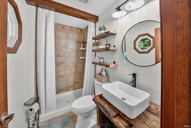 52190 Conestoga Court, Granger, IN 46530