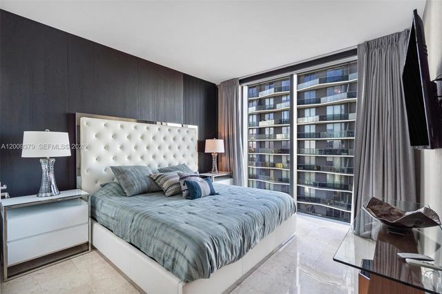 88 SW 7th St 3801, Miami, FL 33130