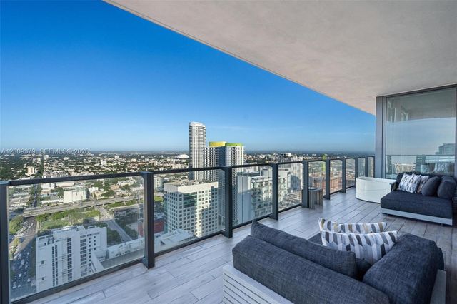 88 SW 7th St 3801, Miami, FL 33130