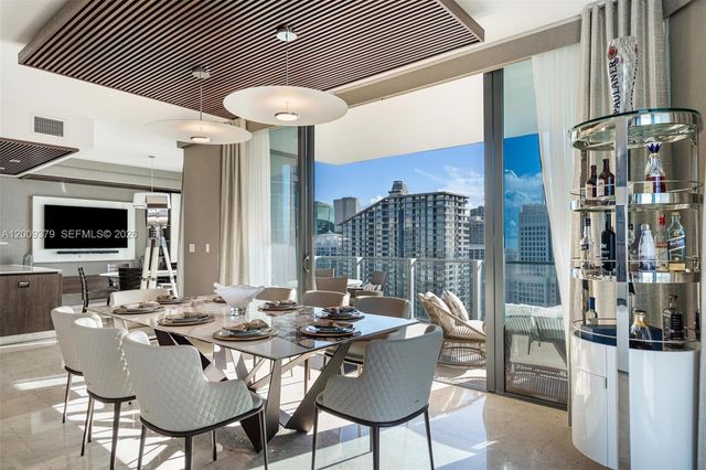 88 SW 7th St 3801, Miami, FL 33130