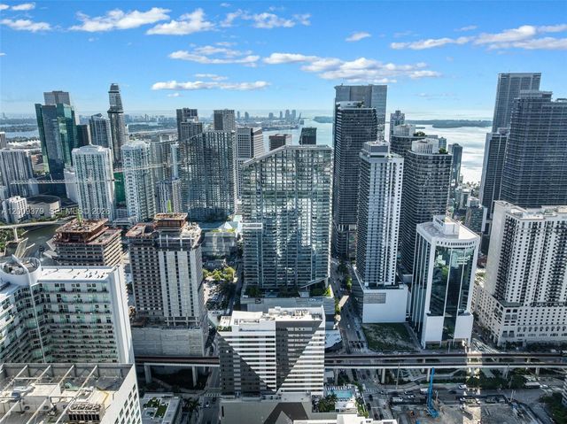 88 SW 7th St 3801, Miami, FL 33130