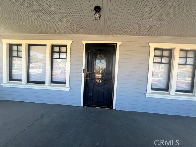 529 E Latham Avenue, Hemet, CA 92543