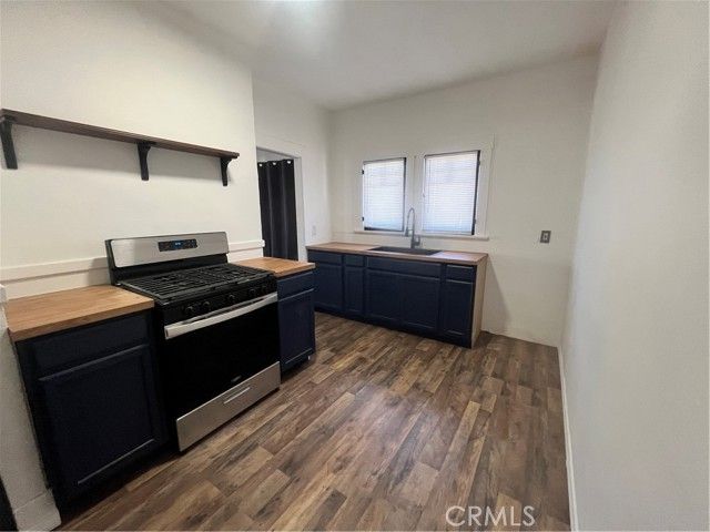 529 E Latham Avenue, Hemet, CA 92543