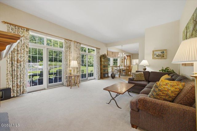 2231 Hunt Club Drive, Schodack, NY 12033