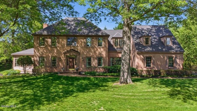 2231 Hunt Club Drive, Schodack, NY 12033