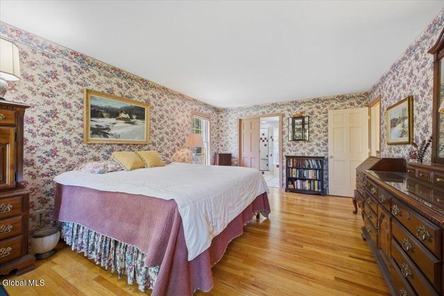 2231 Hunt Club Drive, Schodack, NY 12033