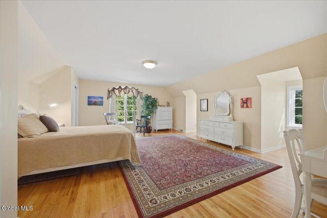 2231 Hunt Club Drive, Schodack, NY 12033