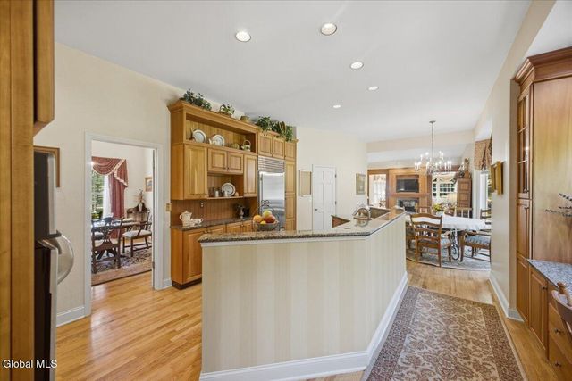 2231 Hunt Club Drive, Schodack, NY 12033