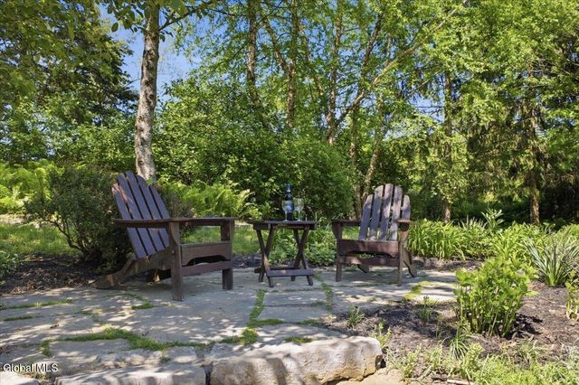 2231 Hunt Club Drive, Schodack, NY 12033