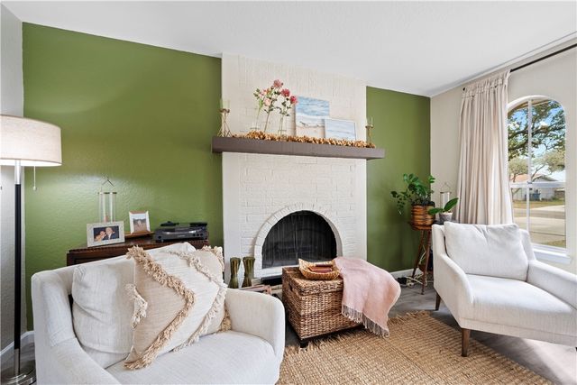 1202 S Paisano, Rockport, TX 78382